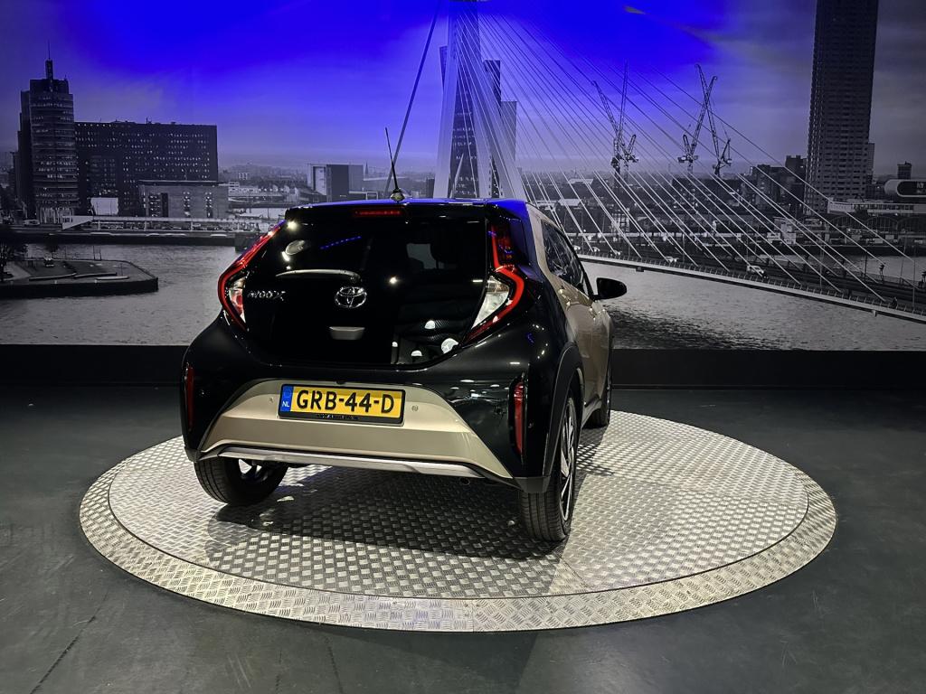 Toyota Aygo x 1.0 vvt-i s-cvt envy *pdc*camera*clima*