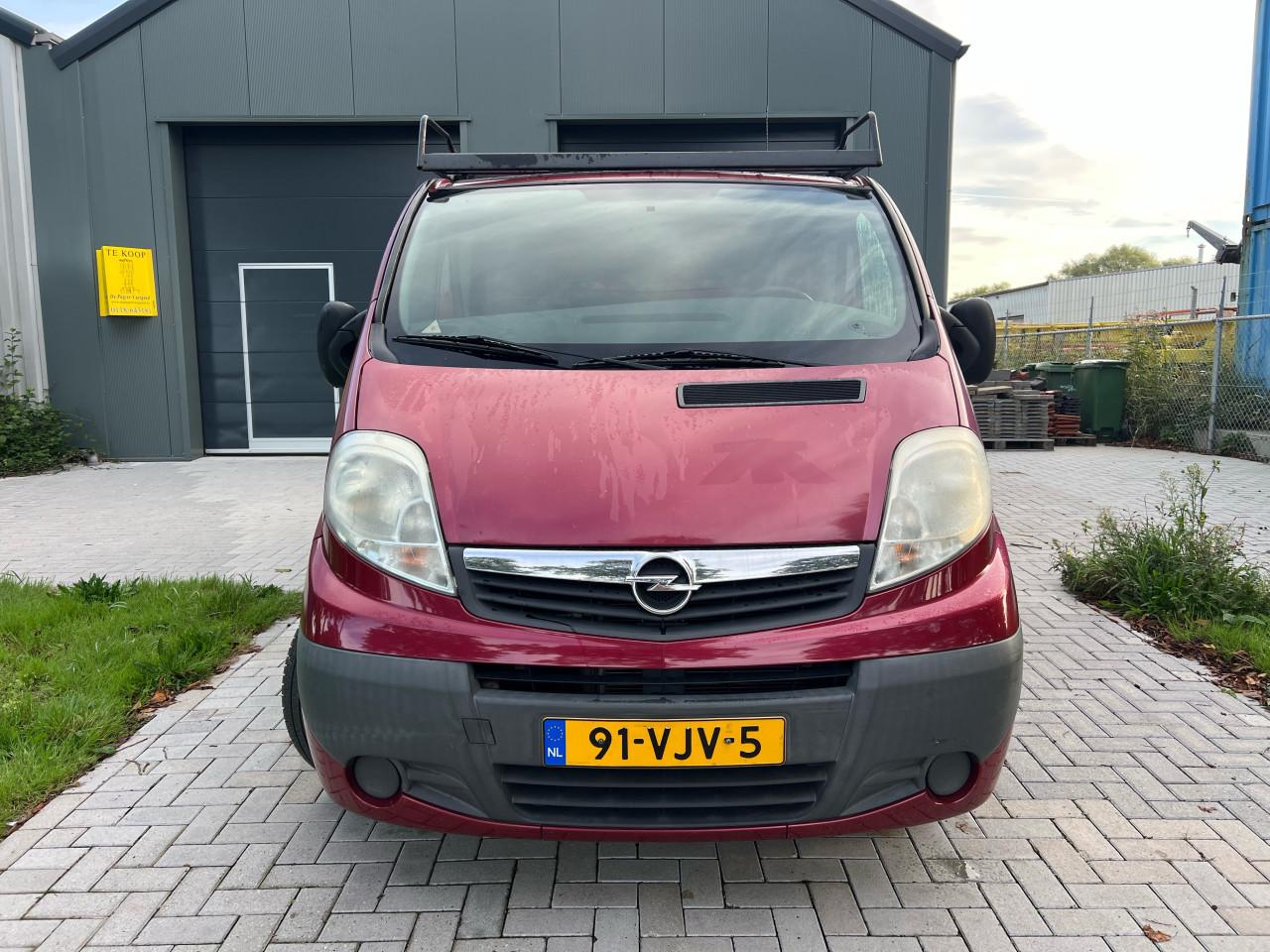 Opel Vivaro 2.0CDTi L2H1 Airco 6bak Jaar Apk