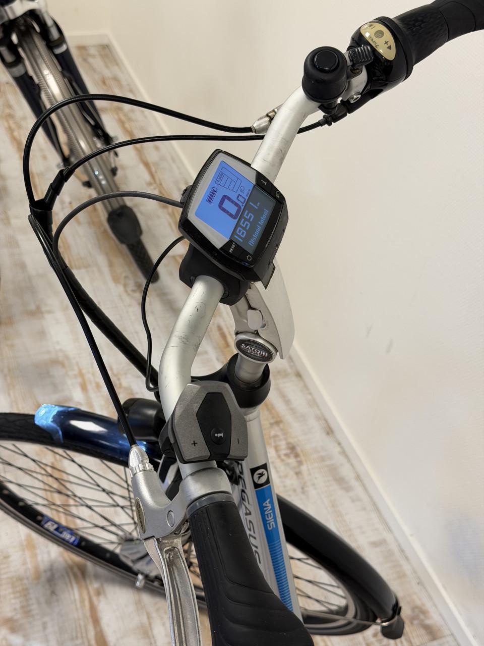 Pegasus Siena E-Bike Bosch Middenmotor 400Wh – met fietstas
