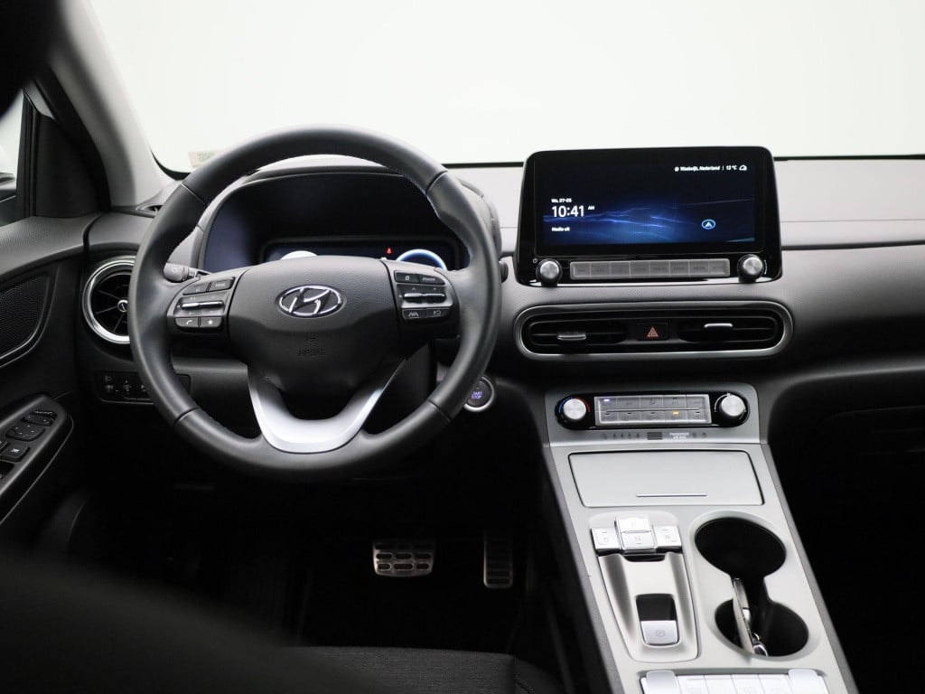 Hyundai Kona ev fashion 39 kwh