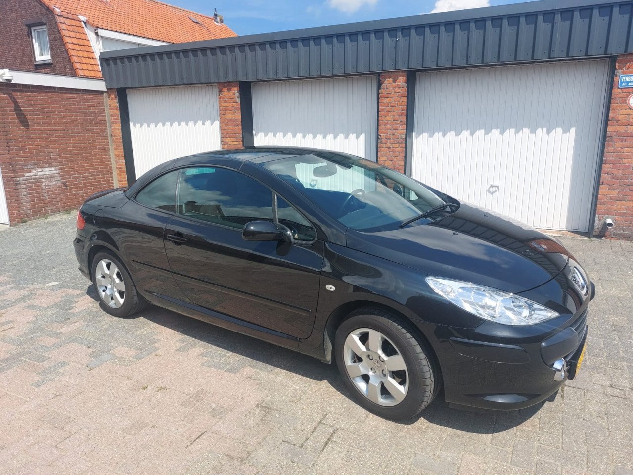 Peugeot 307 CC Zwart 2.0 16V