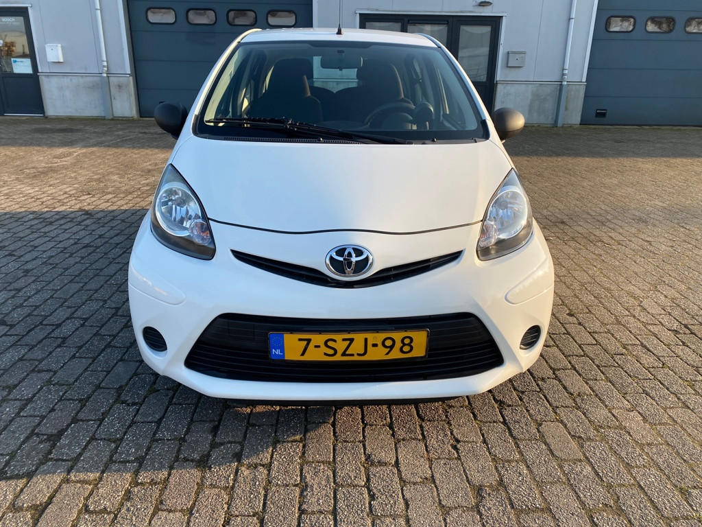 Toyota Aygo 1.0 vvt-i now
