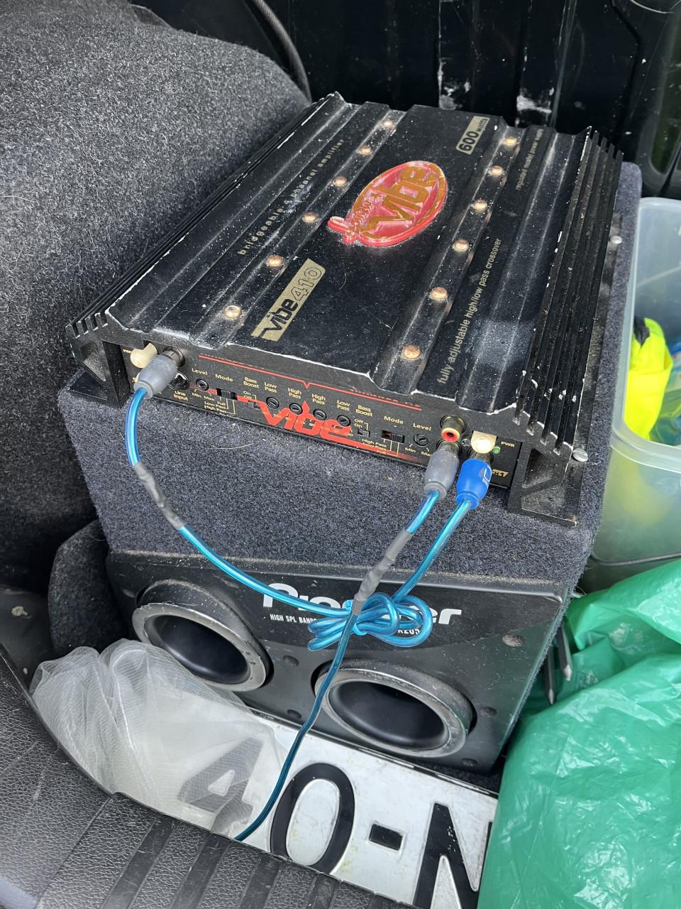 Subwoofer en versterker PIONEER 600 watt