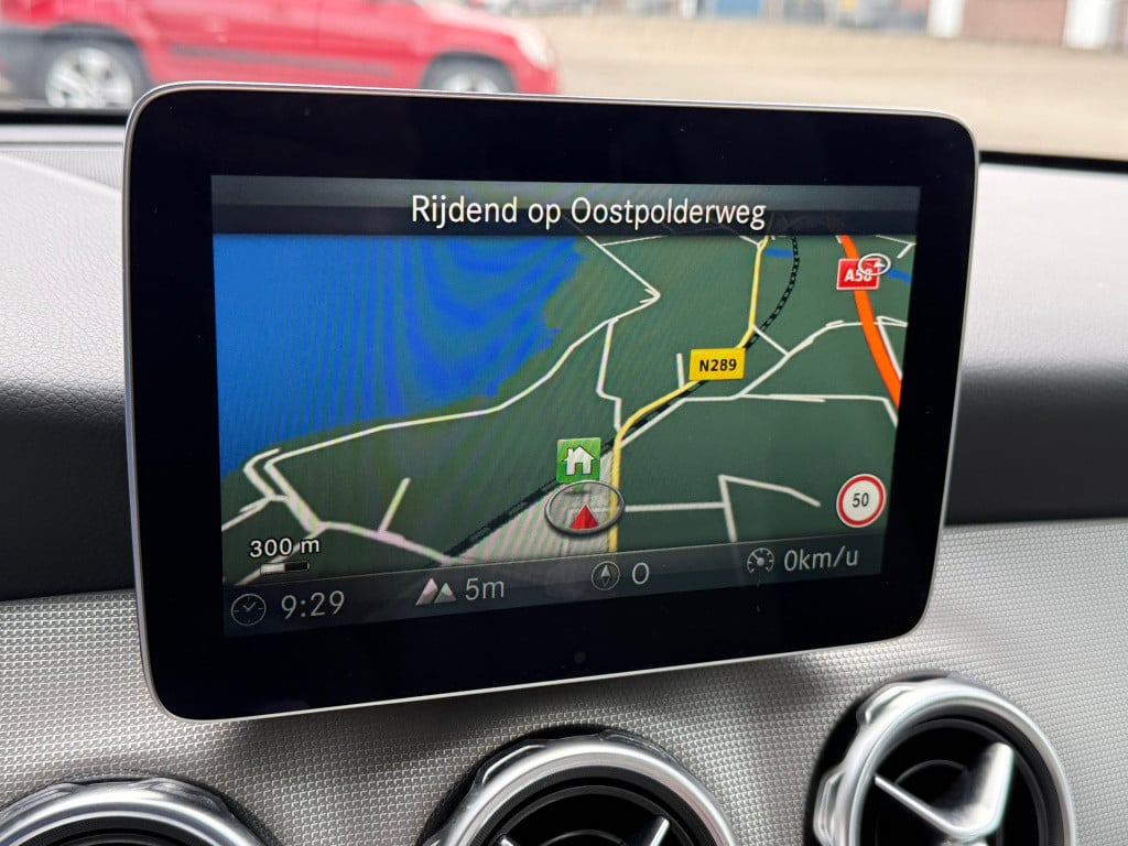 Mercedes-Benz Gla-klasse 180 premium plus