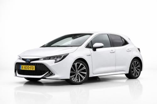 Toyota Corolla 1.8 hybrid dynamic | camera | apple carplay | android auto |