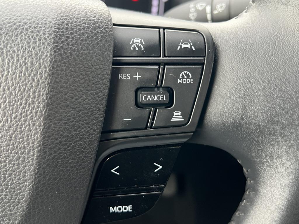 Toyota C-hr 1.8 hybrid 140 act