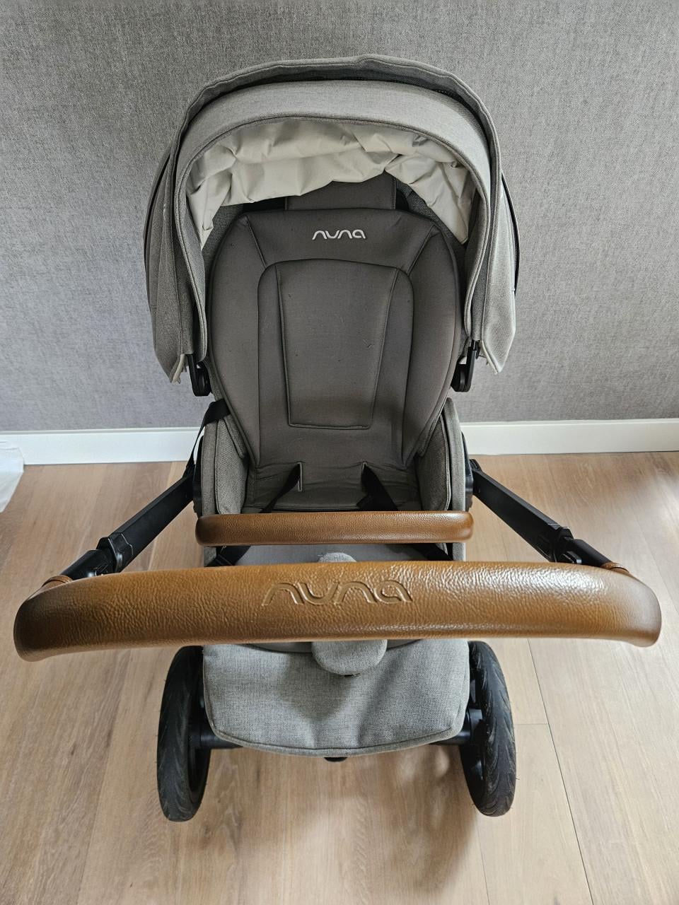 Nuna Mixx Next kinderwagen COMPLEET inclusief autostoel en 2 x base!