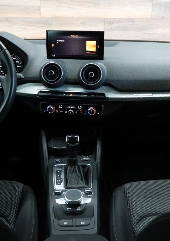 Audi Q2 35 tfsi | alarm | pdc| keyless | camera |