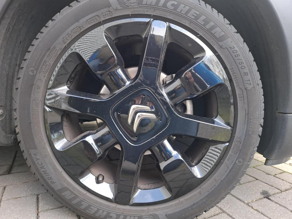 Citroen C4 Cactus 110 shine clima/nav/cam/trekhaak