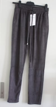 Nieuwe grijze suedelook broek met elastische tailleband maat s