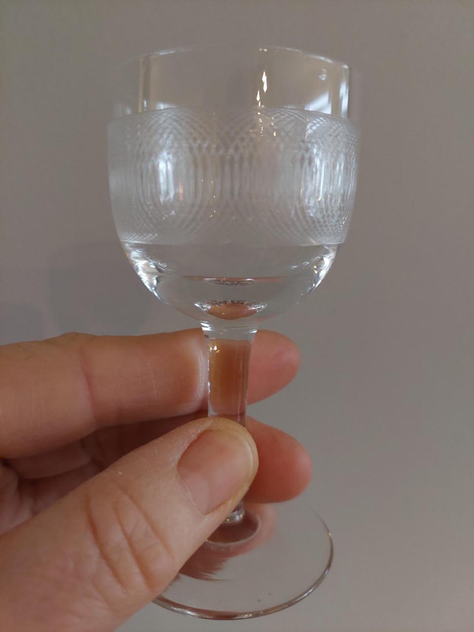 Handgeblazen victoriaanse bitterglaasjes