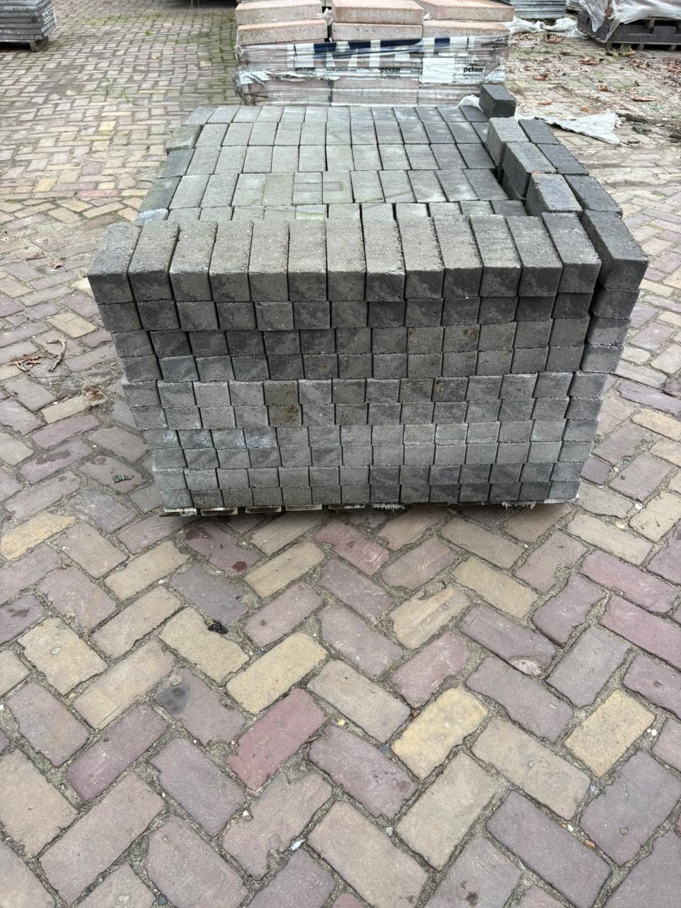 Partij dikformaat grijs/zwart strak 6 cm dik