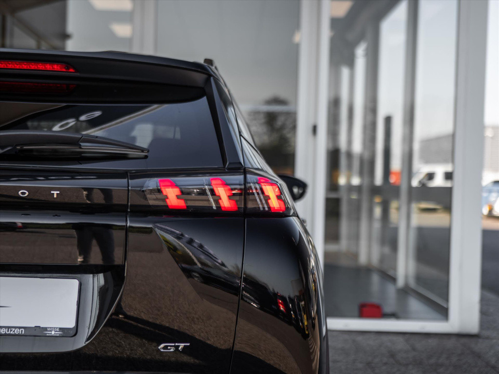 Peugeot 2008 1.2 puretech 130pk eat8