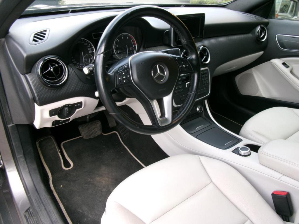 Mercedes-Benz Gla-klasse 200 automaat, cruise.contr., pano, leer, trekhaak