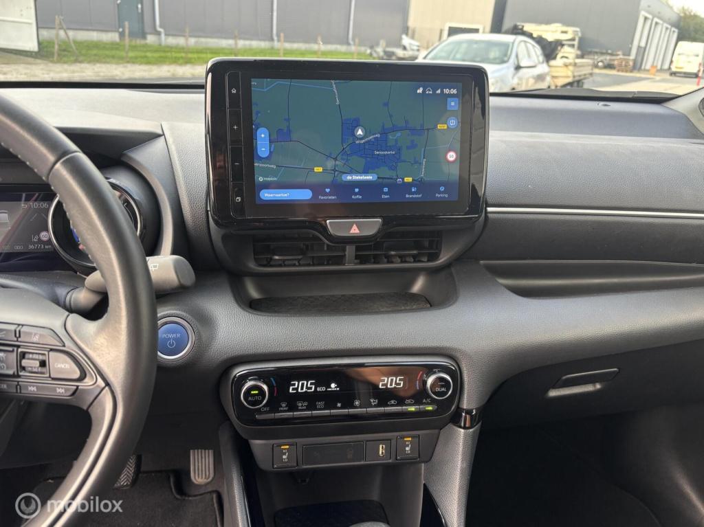Toyota Yaris 1.5 hybrid executive