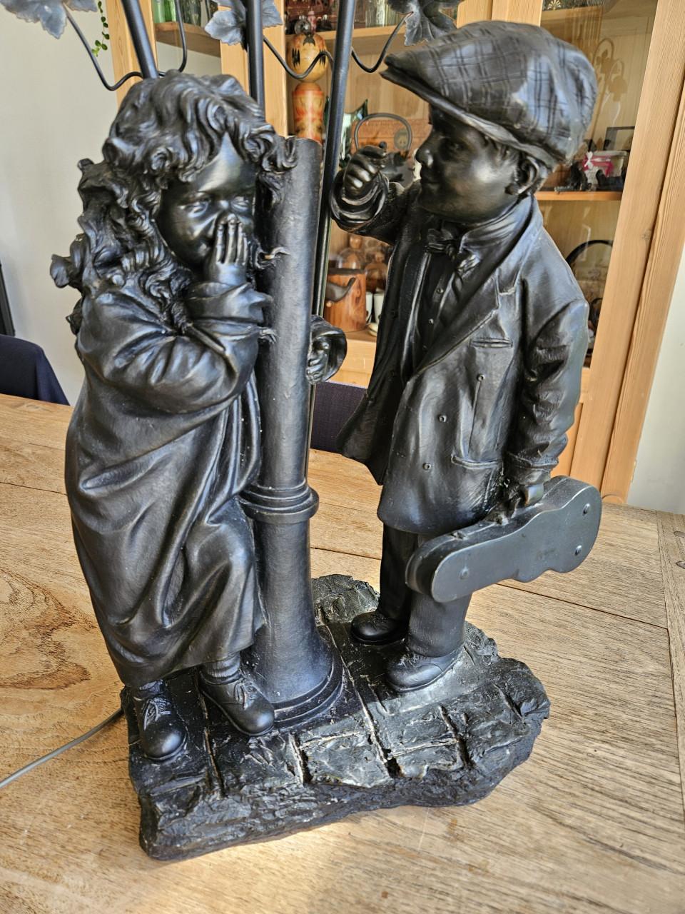 Prachtige Tafellamp 'De Jonge Geliefden' Moreau, Art Nouveau