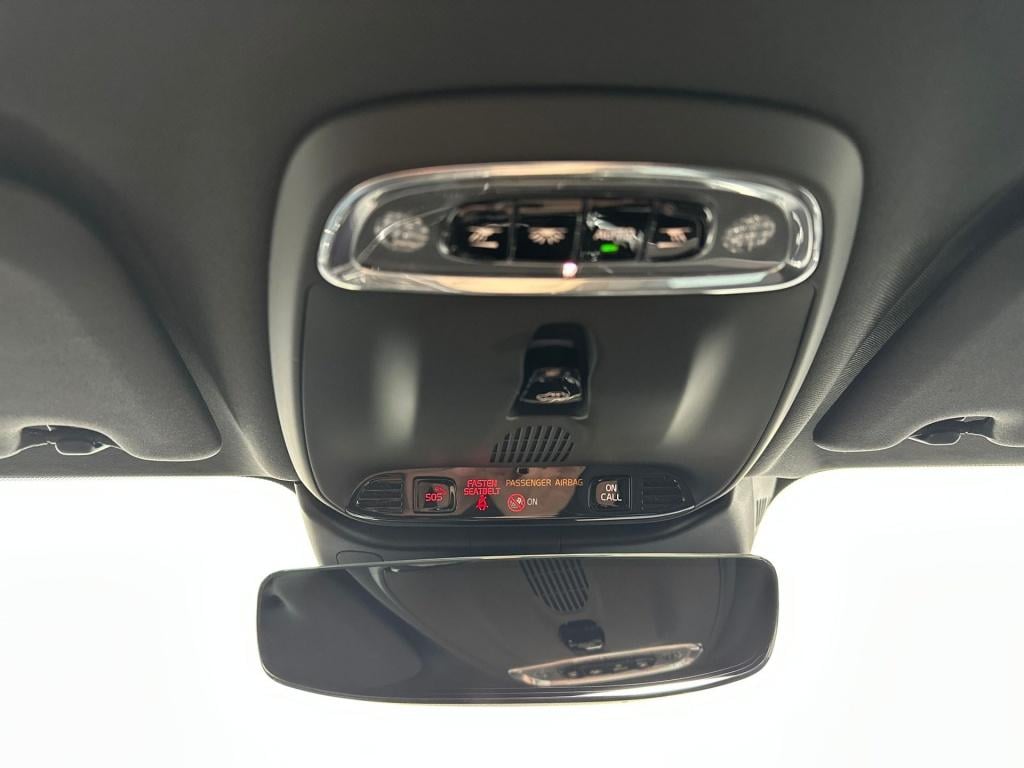 Volvo V60 t6 340pk recharge r-design| pano| b&w sound| adap.cruise| 360cam