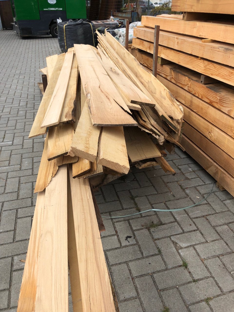 Bok kachelhout / planken v 15 euro gereserveerd
