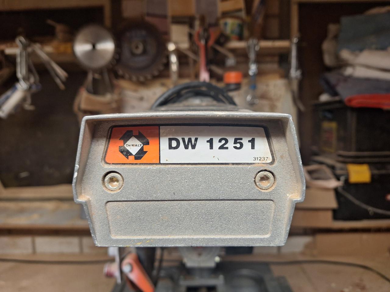 De Walt Radialzaag Afkortzaag