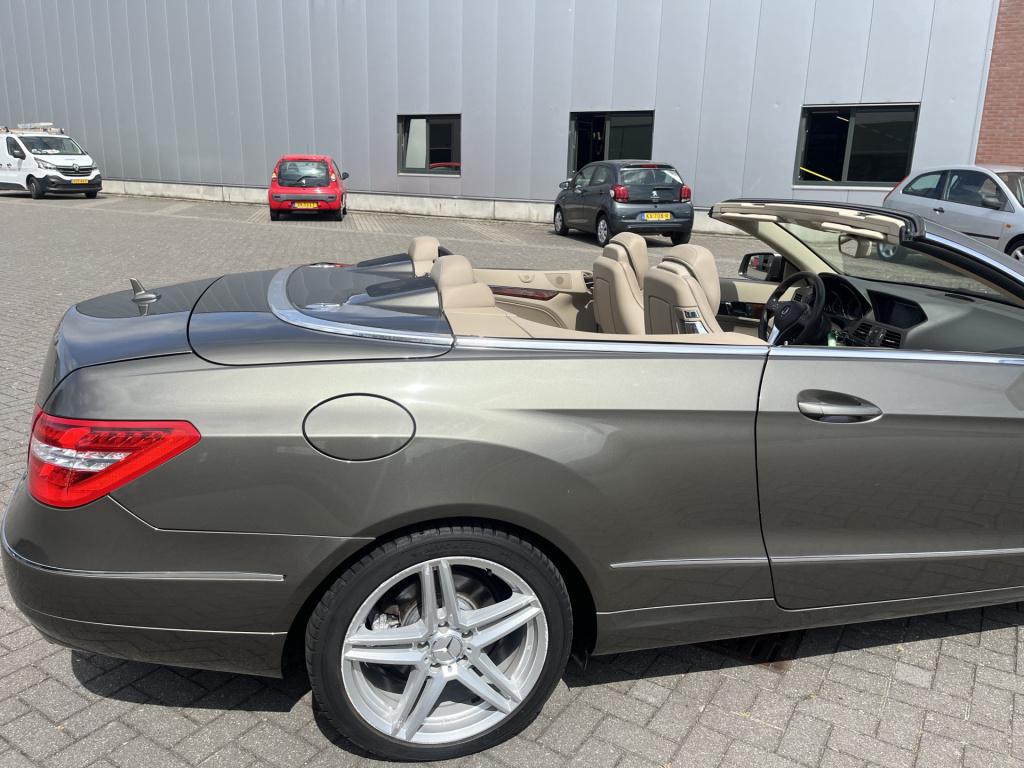 Mercedes-Benz E-Klasse cabrio 300 cgi elegance 118 dkm zeer mooie cabrio