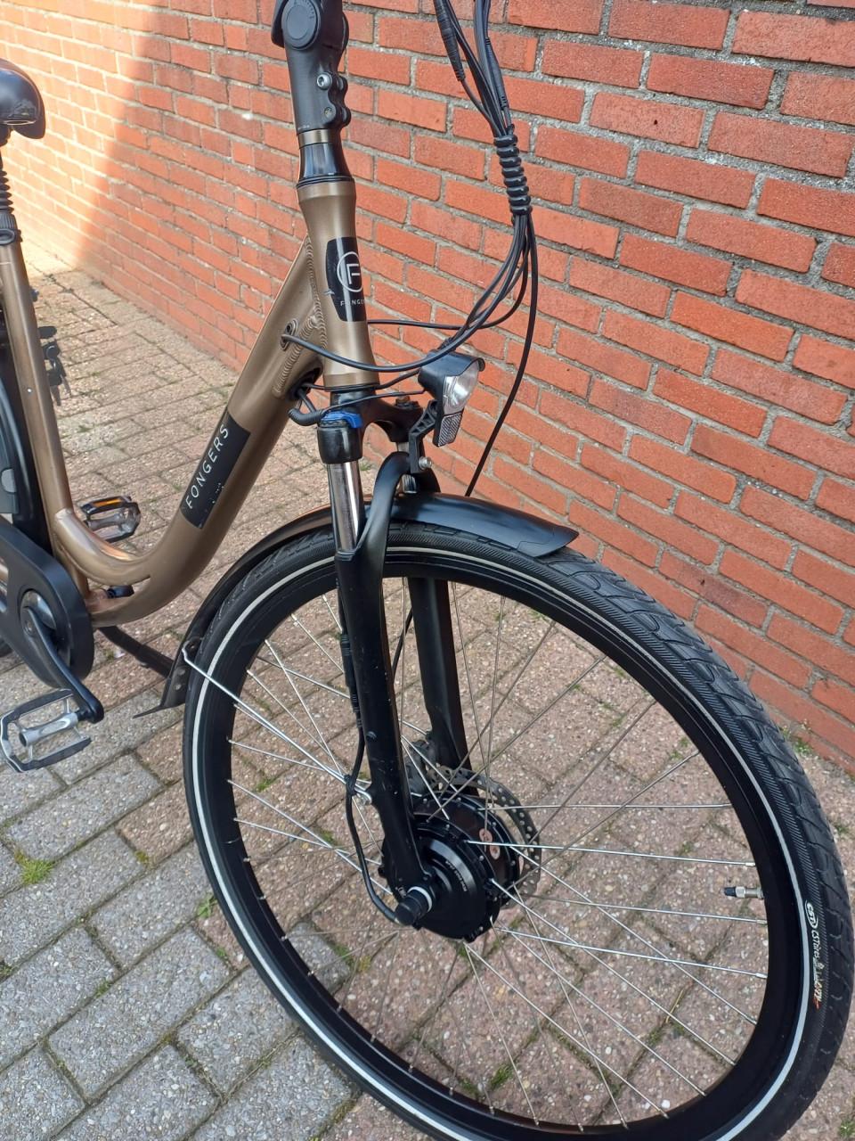 2 elektrische damesfietsen