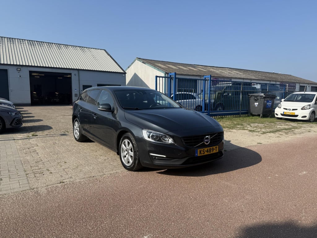 Volvo V60 2.0 d3 summum pdc stoelverwarming