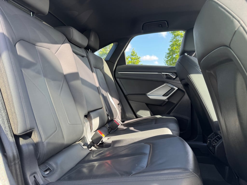 Audi Q3 sportback 35 tfsi pro line * camera * leer * carplay * black pack