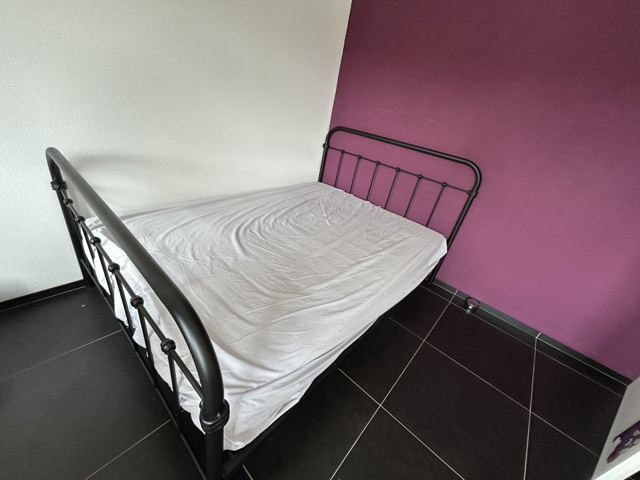 Bed incl.