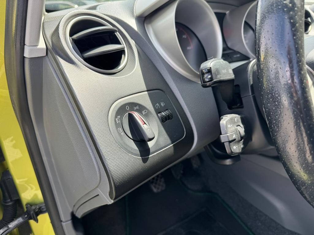 Seat Ibiza 1.4 stylance * carplay * airco * nieuwe apk * pdc