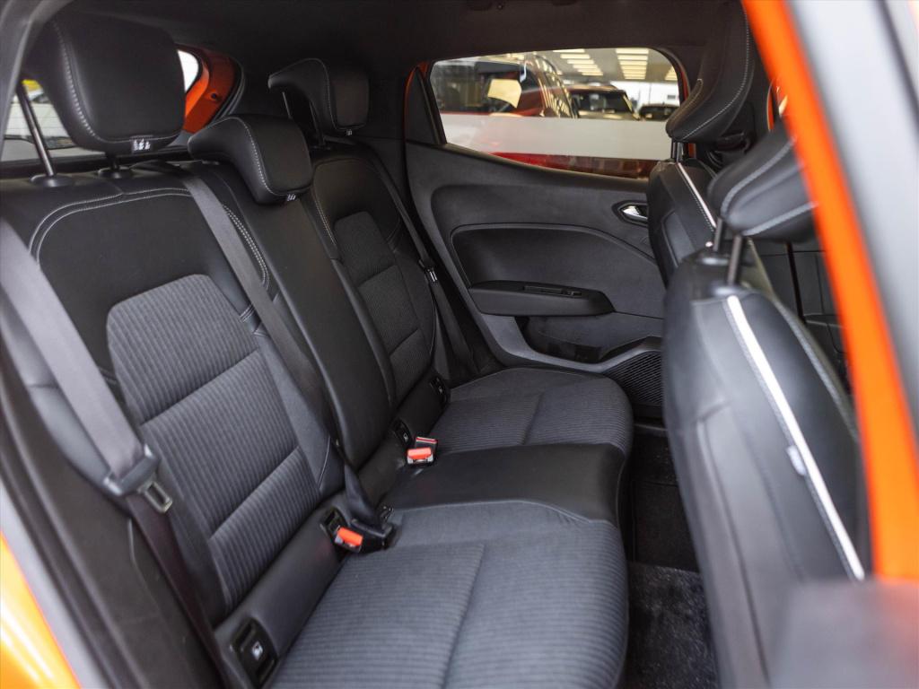 Renault Clio 1.0 tce 90pk intens automaat | navigatie | 360 camera | park. 