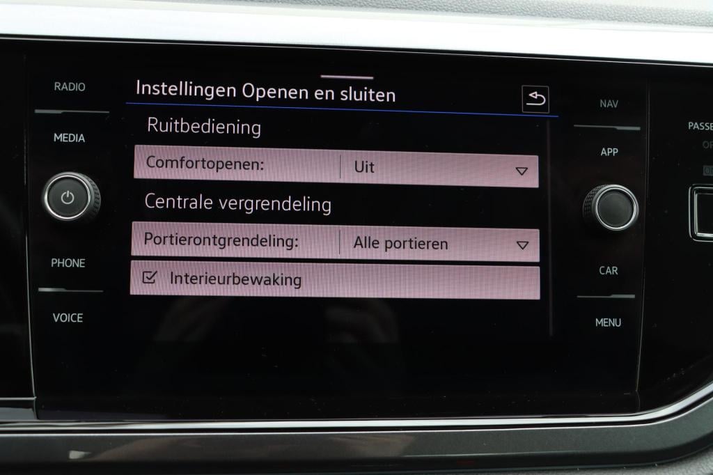 Volkswagen Polo 1.0 tsi highline r-line | stoelverwarming | adaptive