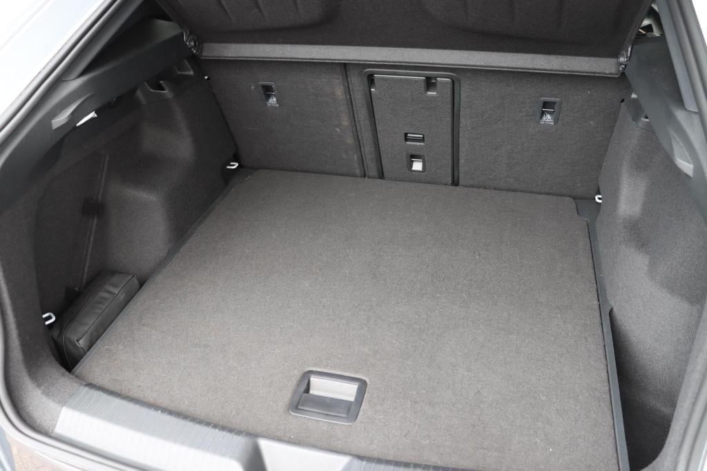 Cupra Tavascan vz adrenaline 82 kwh 340pk | soh 98,9% |