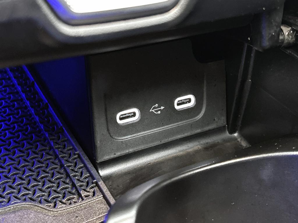 Mercedes-Benz Cle coupé 300 e amg plug-in hybride trekhaak | digital licht 