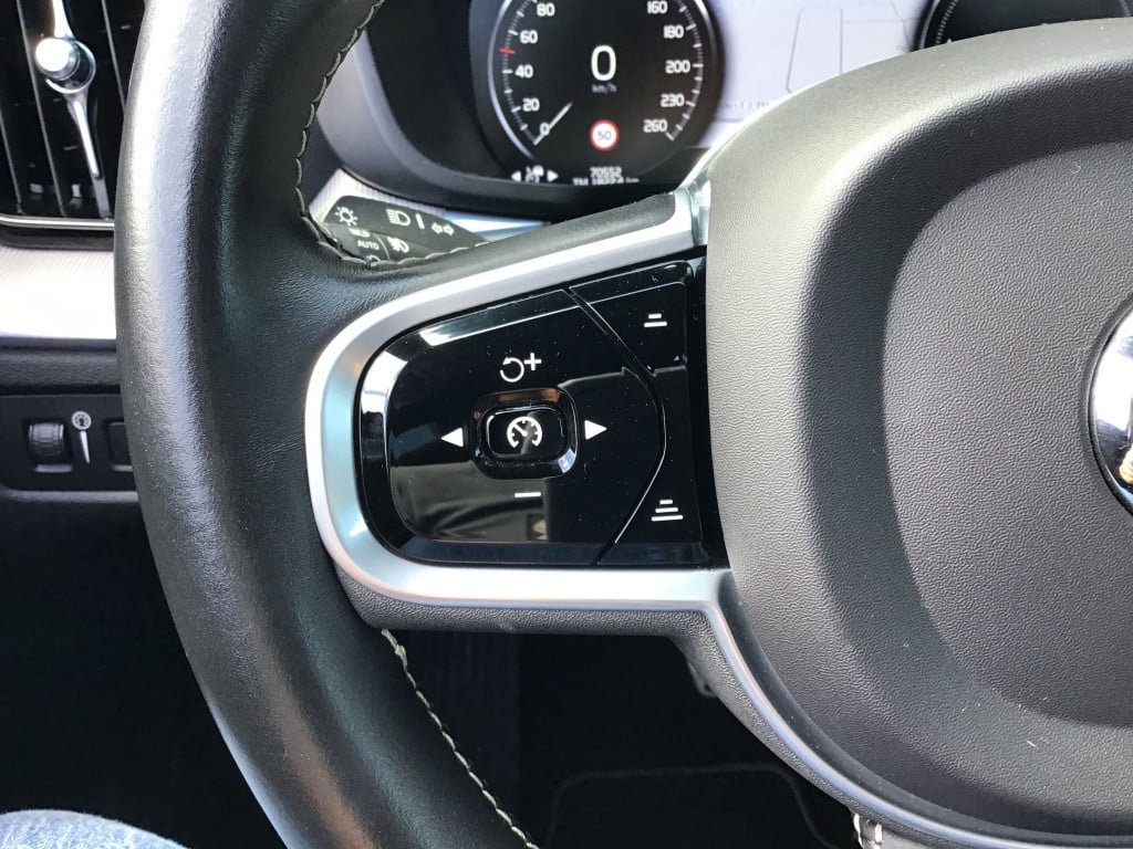Volvo XC60 t8 390pk recharge r-design| adap.cruise| b&w sound| panodaktrekh