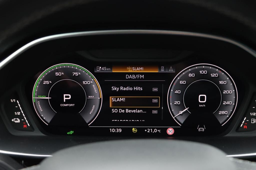 Audi Q3 sportback 45 tfsi e s edition 245pk s tronic | soh 99% |