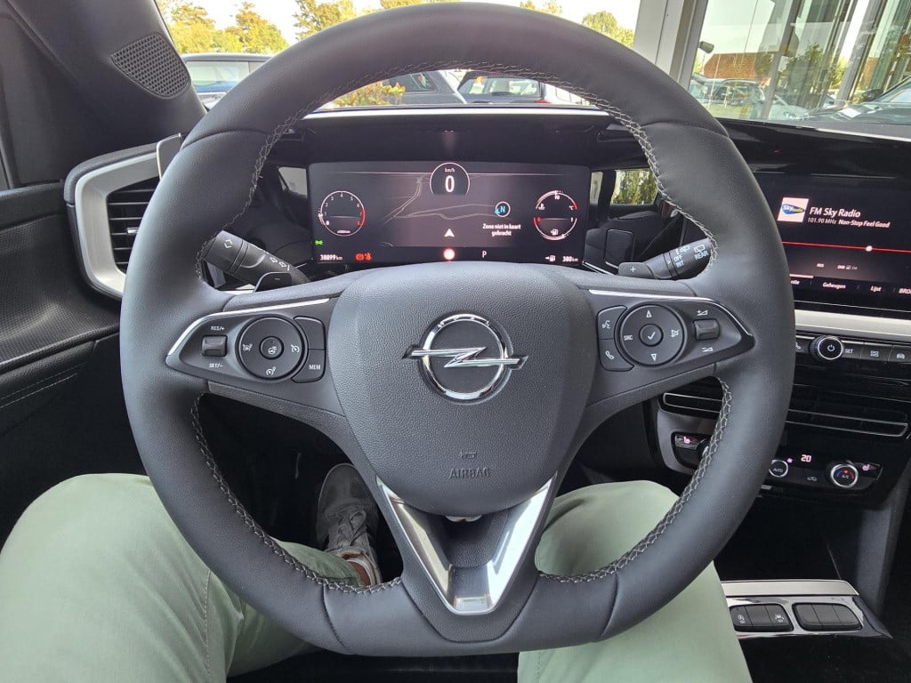 Opel Mokka 1.2 turbo level 4 camera pdc achter stoel/stuur verwarming navig