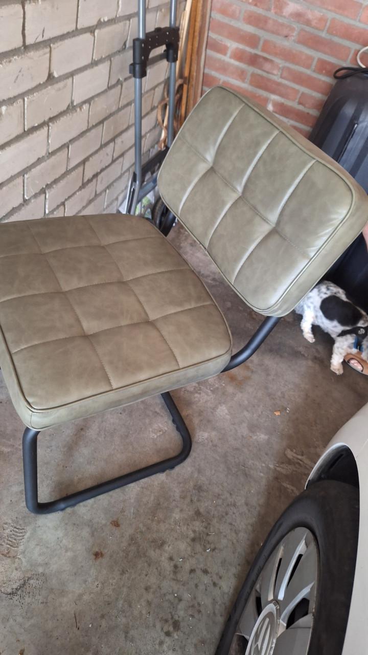 4 eetkamerstoelen