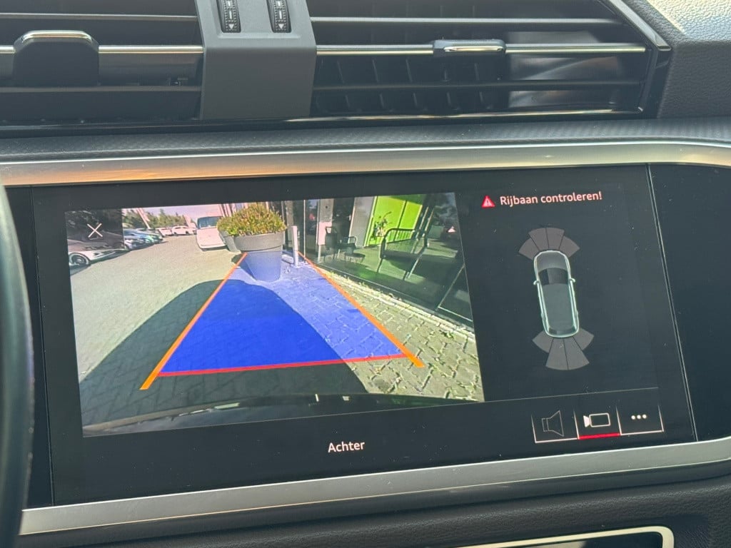 Audi Q3 35 tfsi * camera * matrix led * leer * keyless * trekhaak