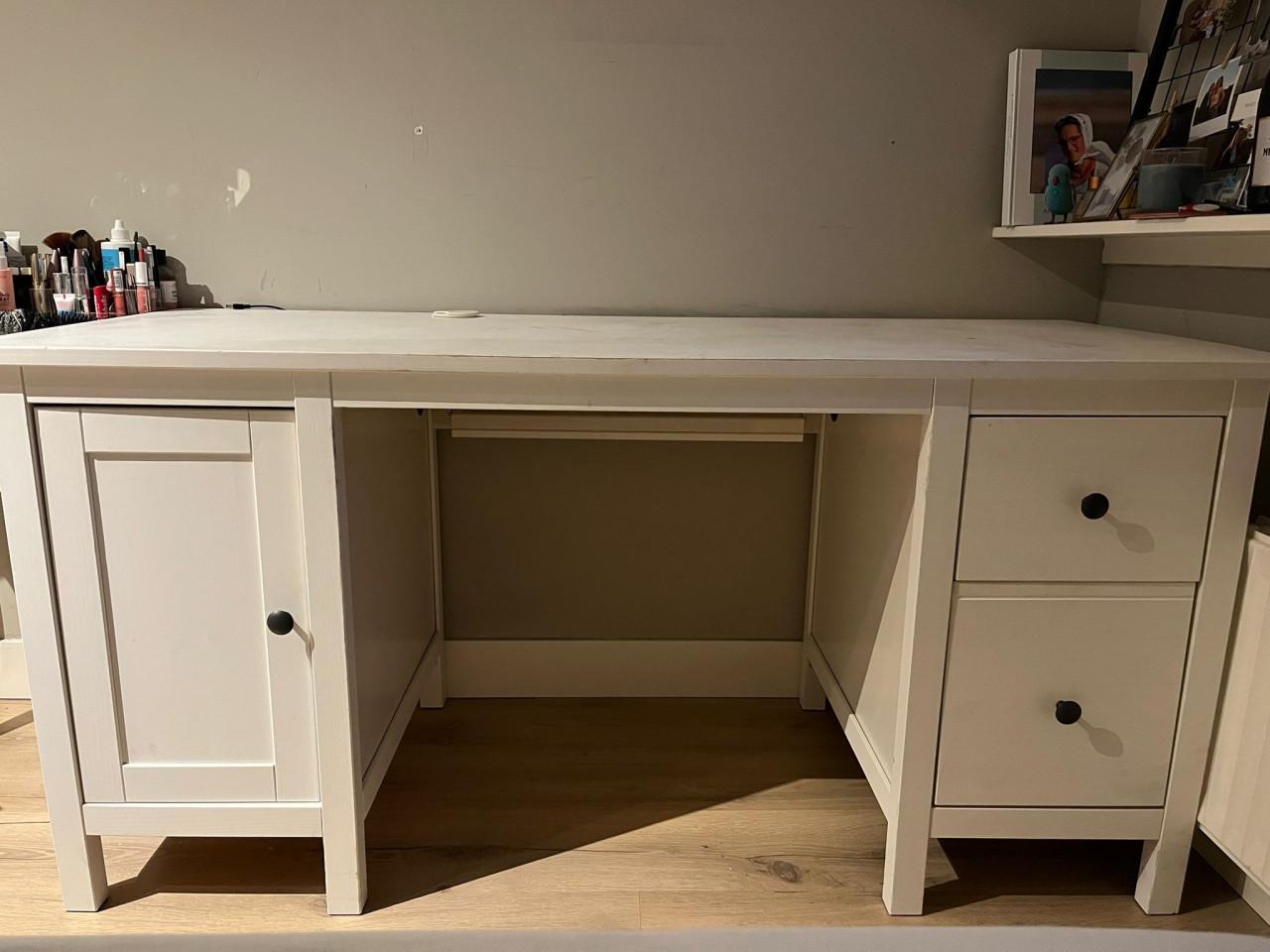 Bureau wit Ikea