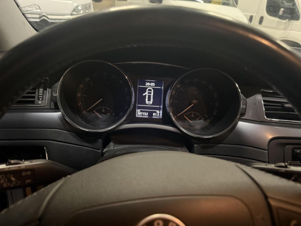 Skoda Superb combi 2.0 tdi greentech active business line ex bpm