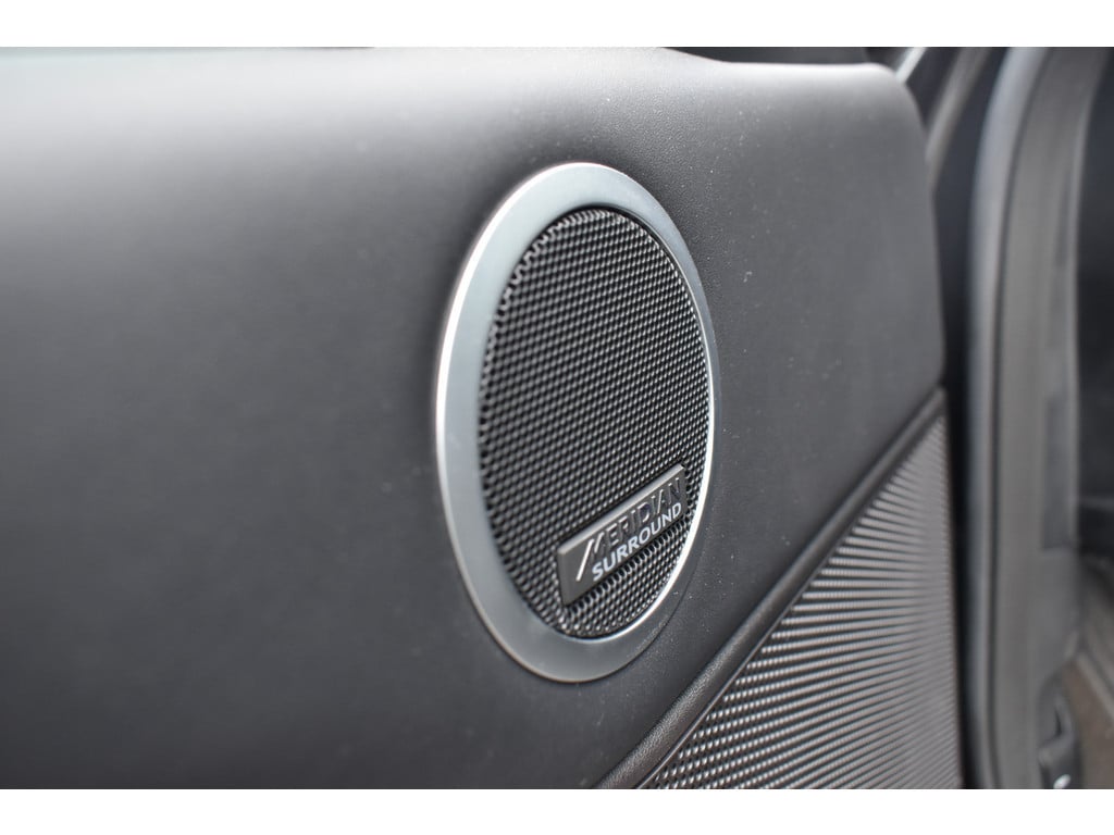 Land Rover Discovery 3.0 td6 hse € 49.950 excl btw