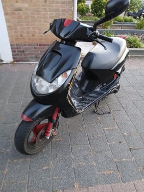 Scooter viva city Peugeot 2 tak motor