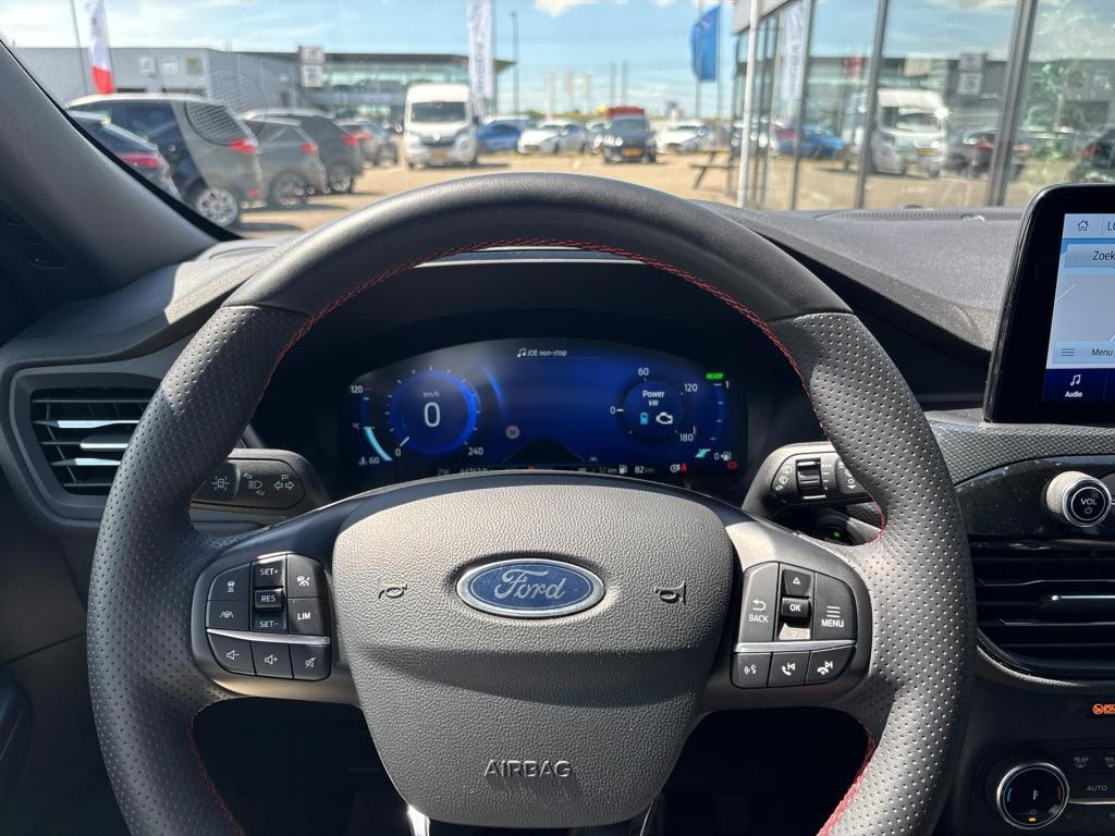 Ford Kuga phev 225pk st-line x,winterpakket , carplay , adaptive cc
