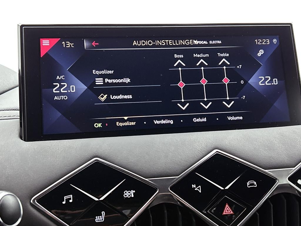 Ds Ds 3 crossback 130 pk automaat grand chic | adaptive cruise | leder | he