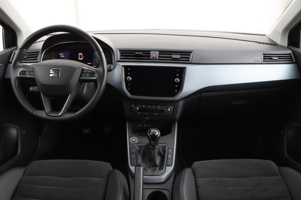 Seat Arona 1.0 tsi style business intense beats 95pk