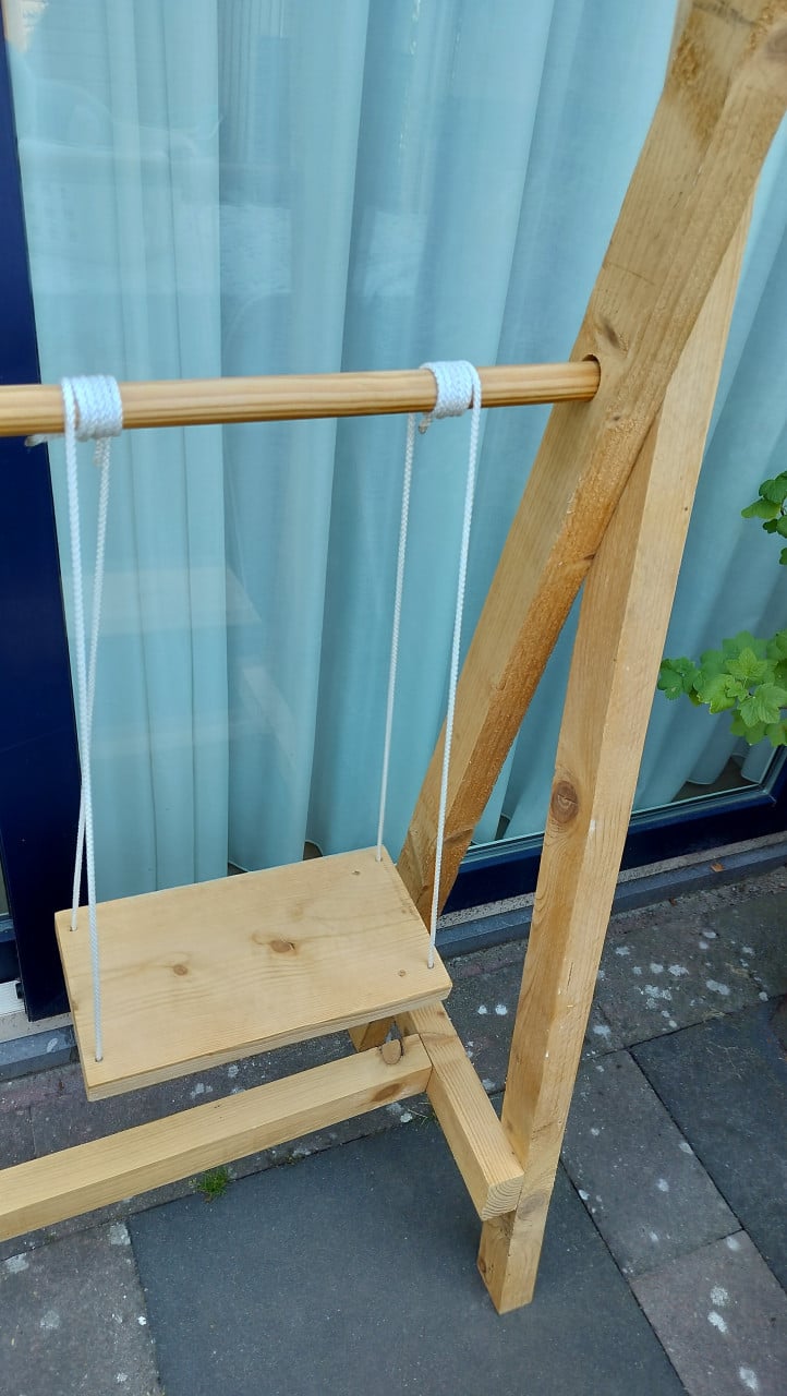 Kledingrek babykleertjes