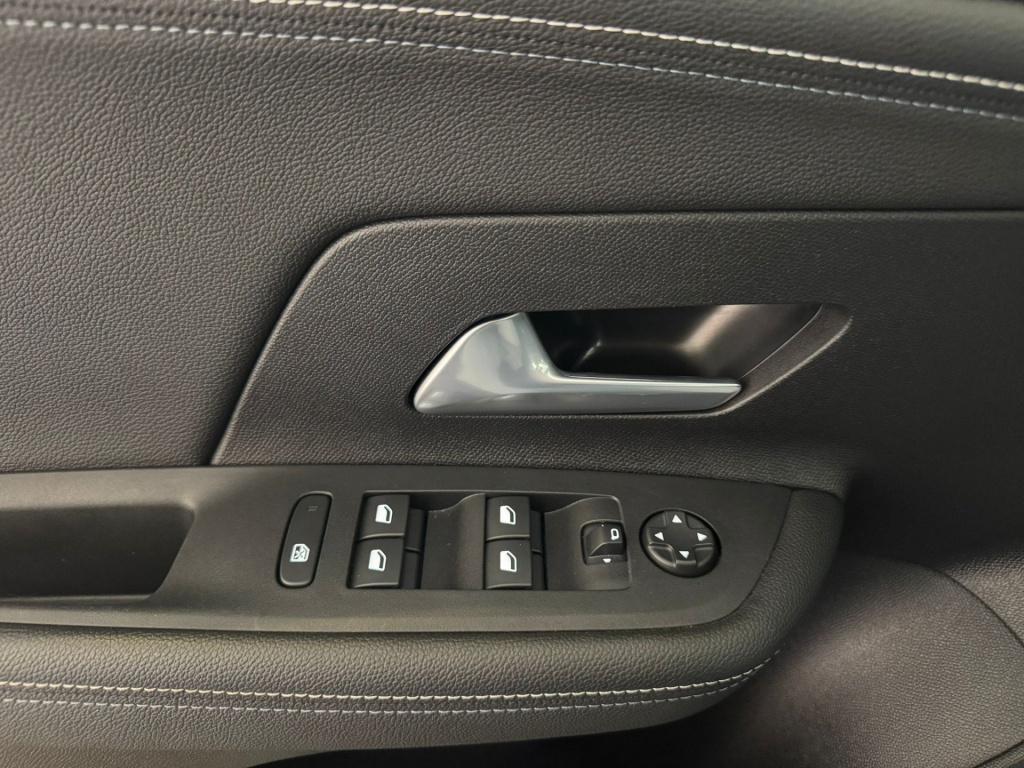 Opel Mokka 1.2 turbo gs black pack (model 2025)