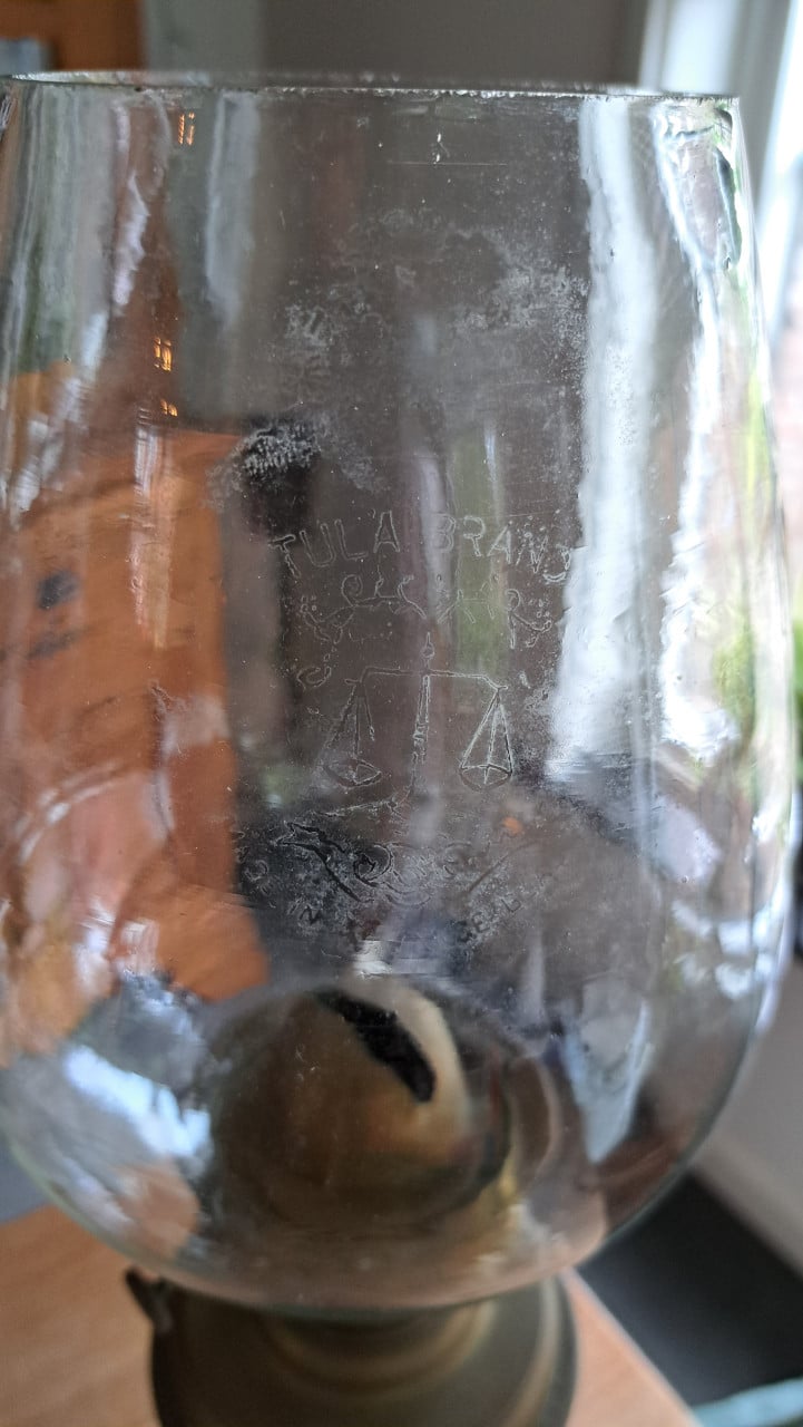 Olielamp messing met 2 glazen bollen