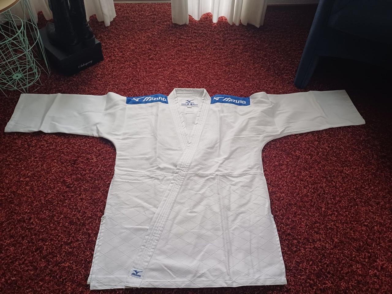 Judopak maat 180