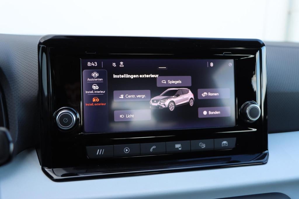 Seat Arona 1.0 tsi style | parkeersensoren | app connect | climate control